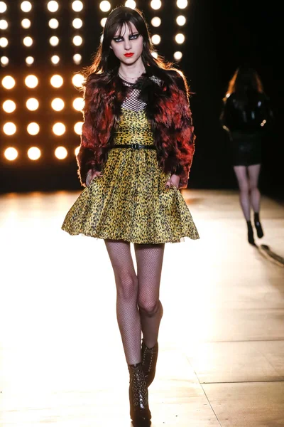 Look 22